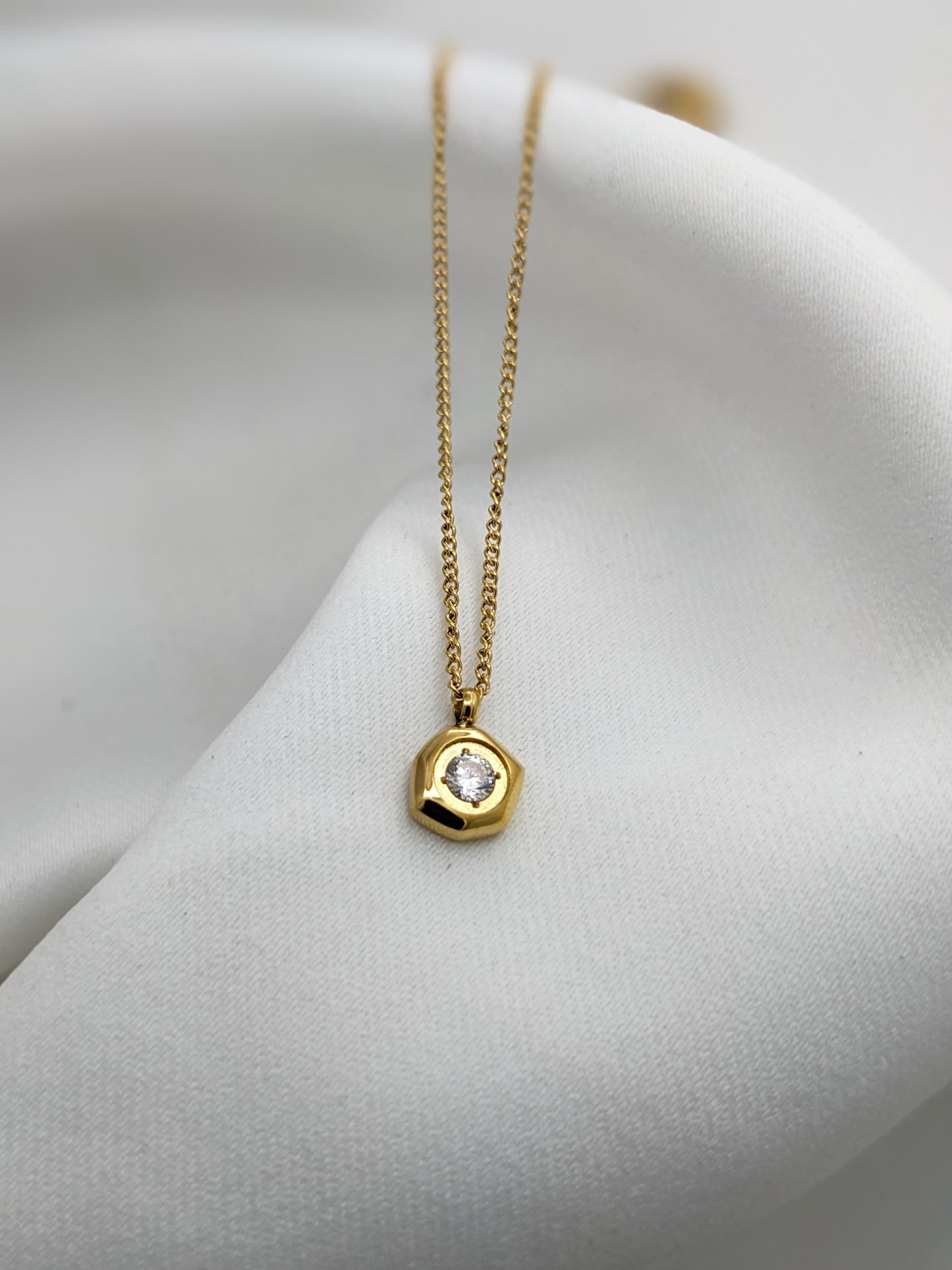 Miss Minimalist Necklace
