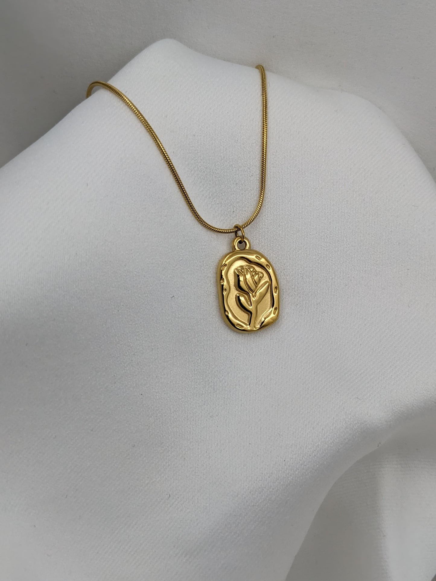 Golden Eternal Bloom Necklace