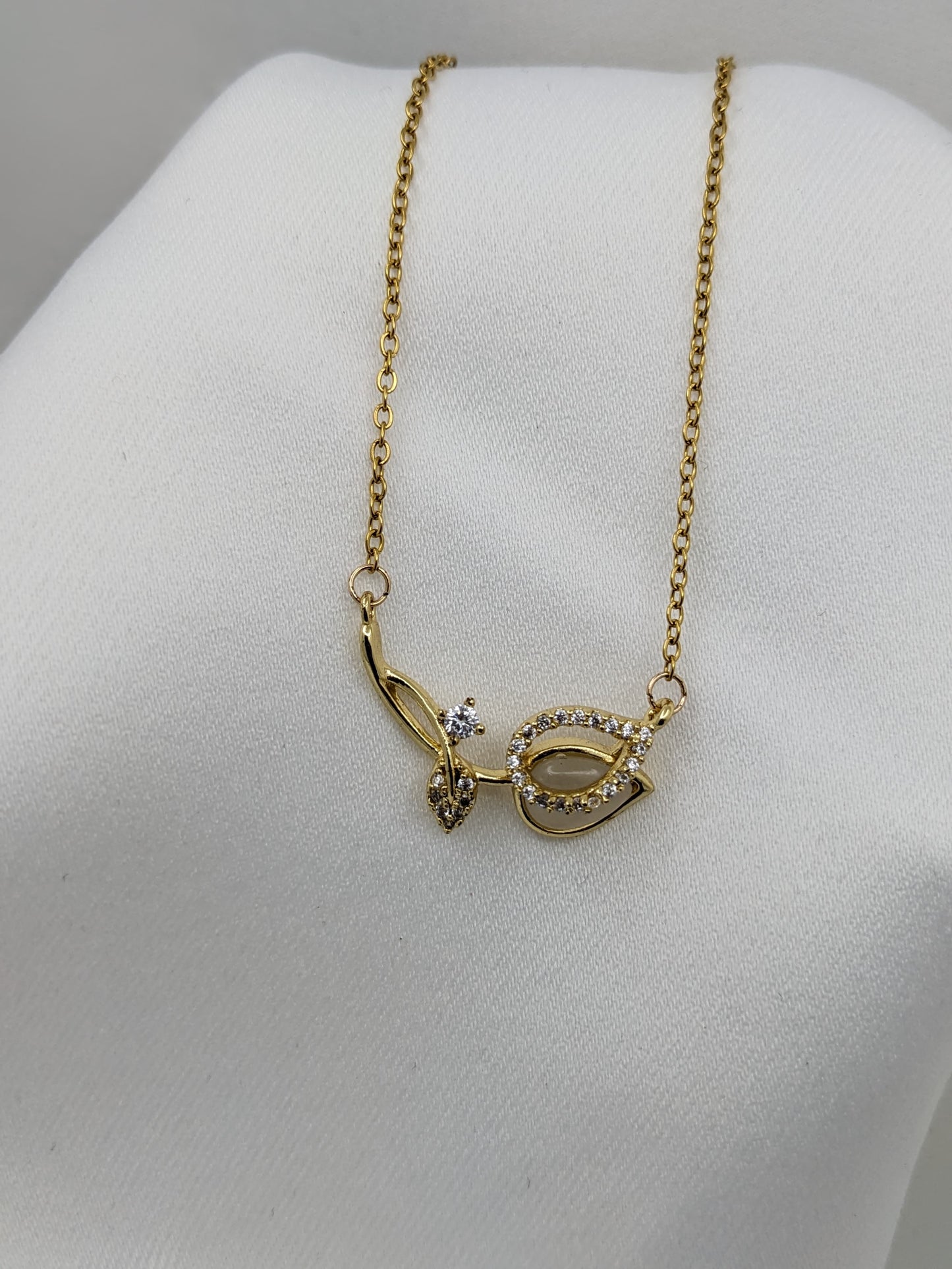 Lucky Tulip Necklace