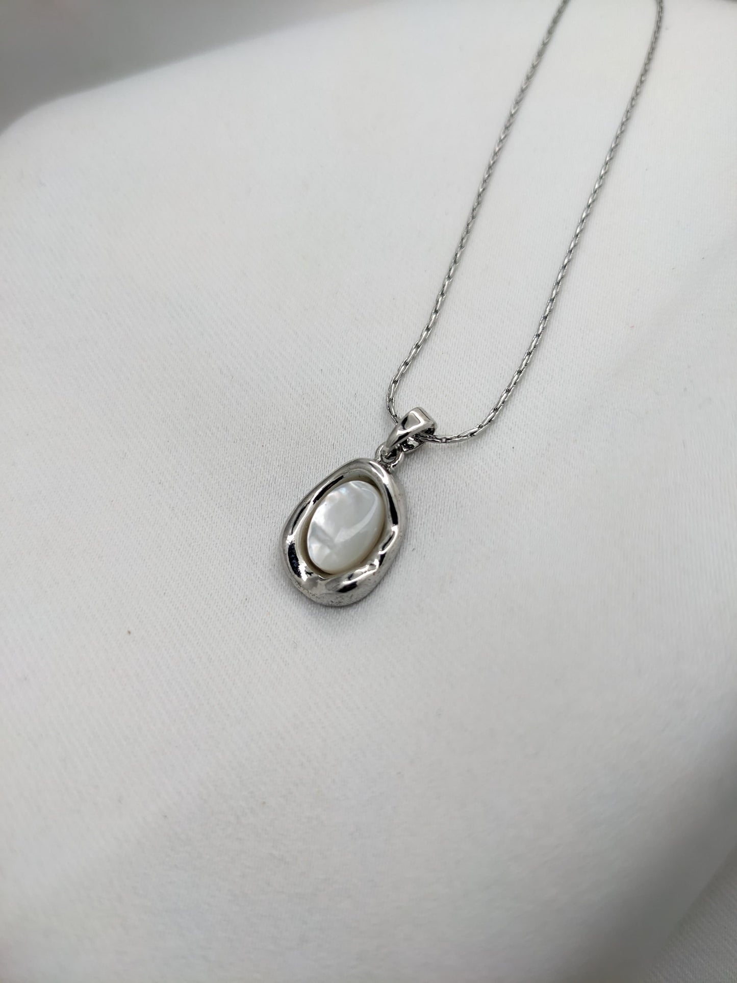 Lustrous Pearl Necklace