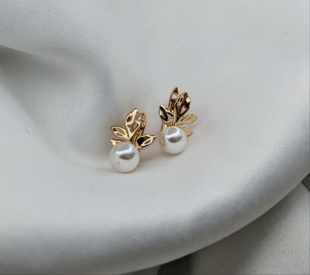 Flora Pearl Earrings