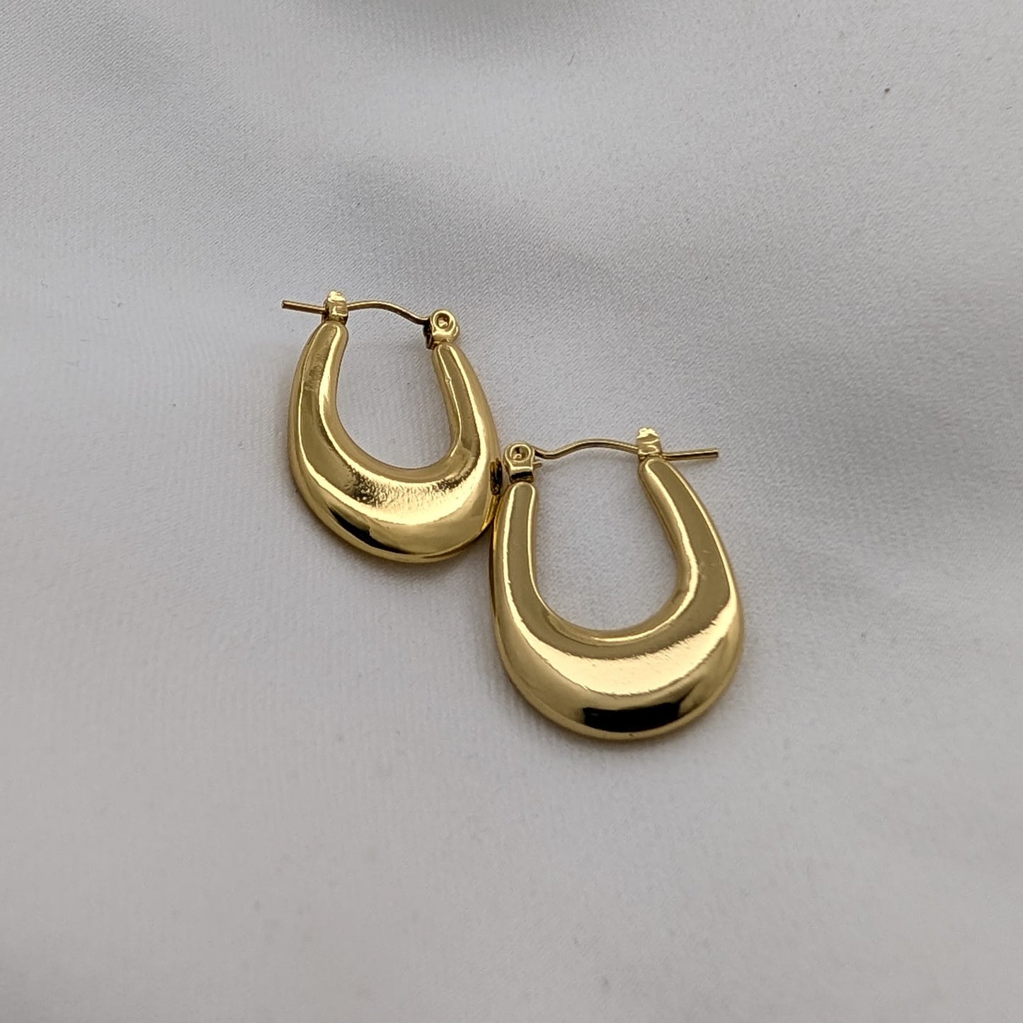 Luxe U hoops
