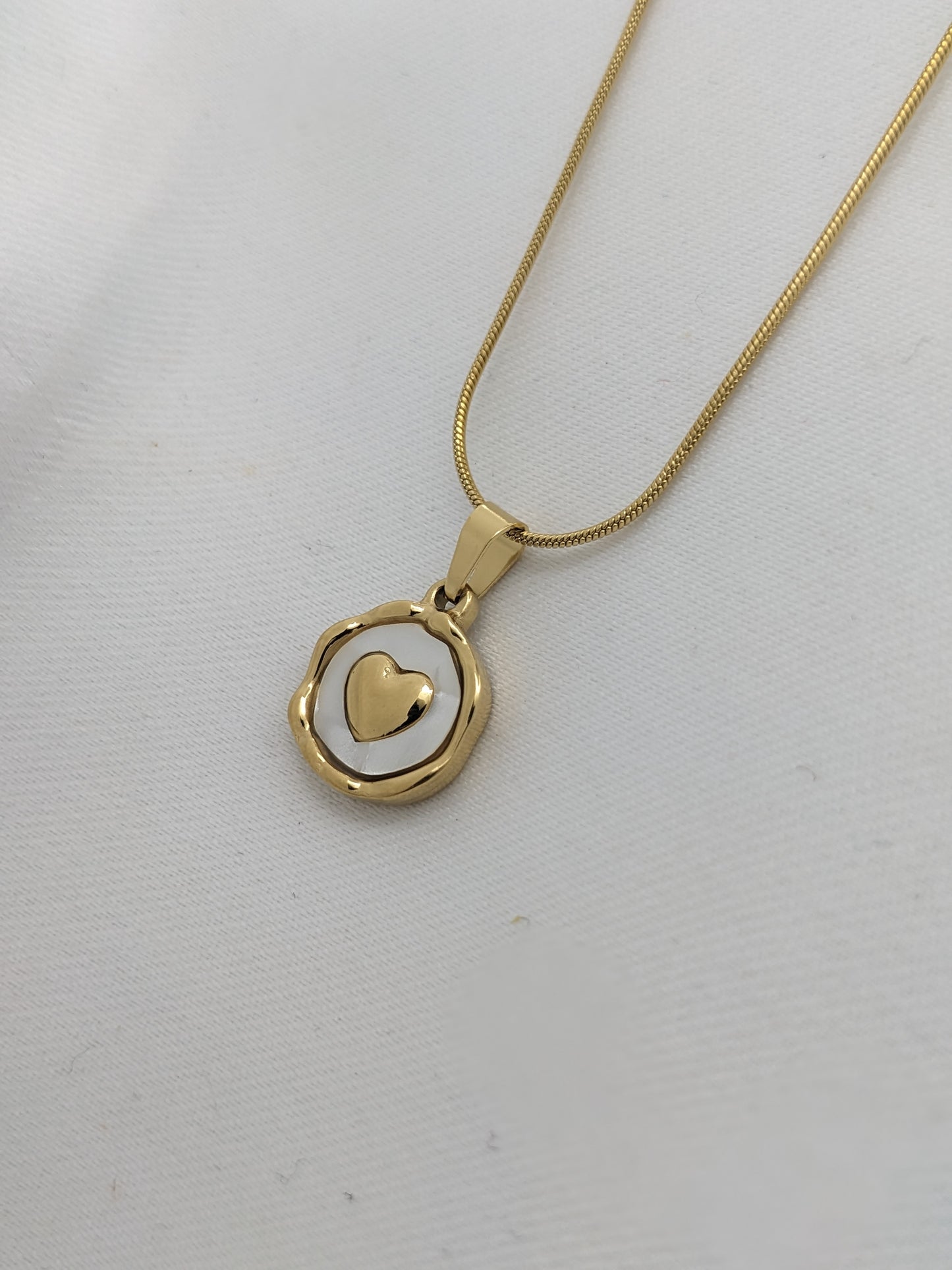 Lustre Heart Necklace