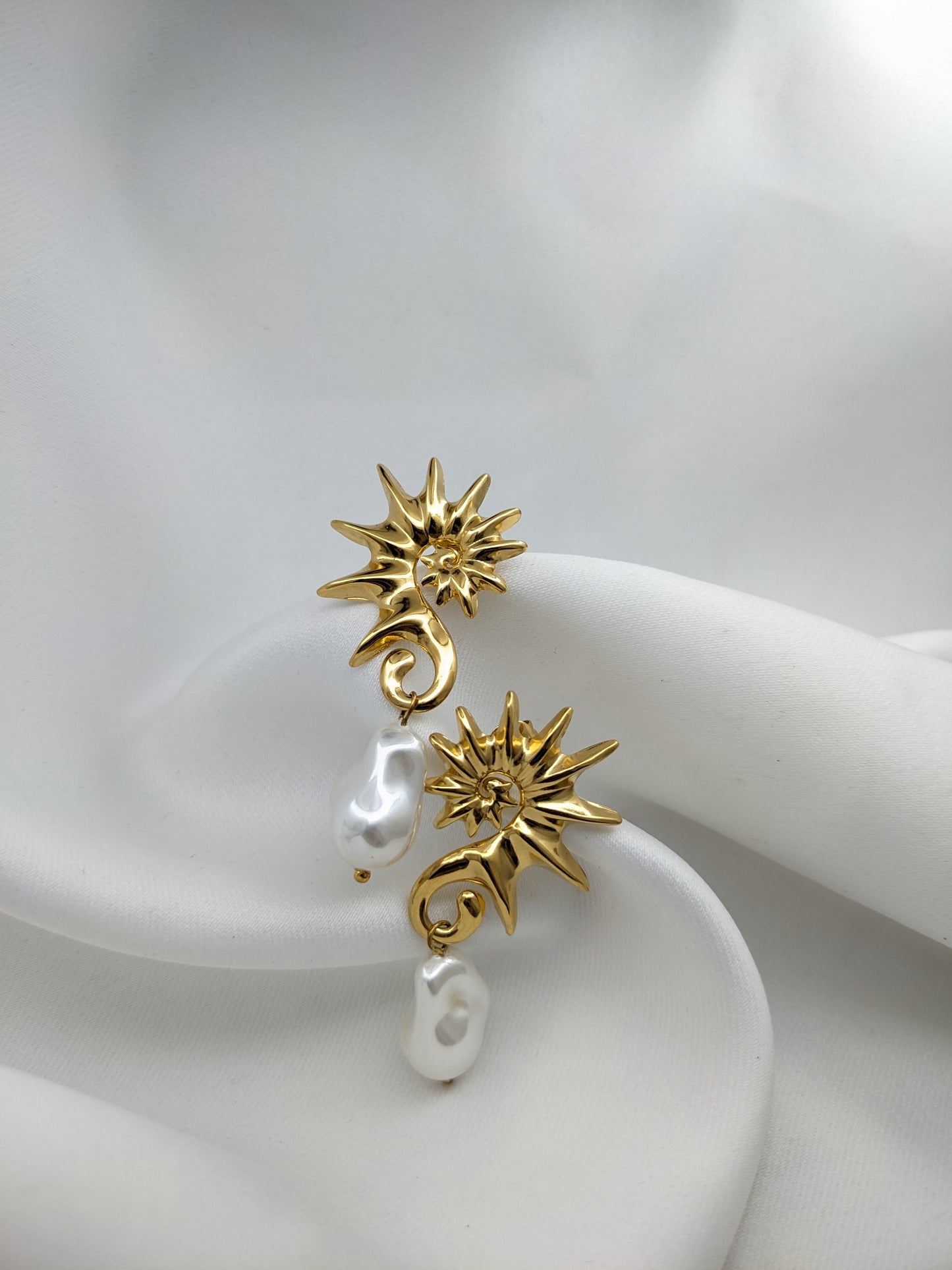 Seahorse Pearl Earrings