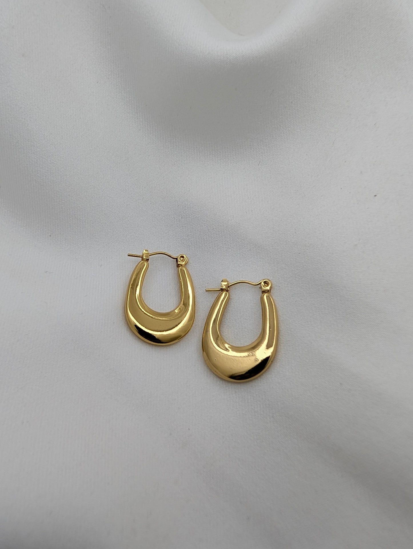 Luxe U hoops