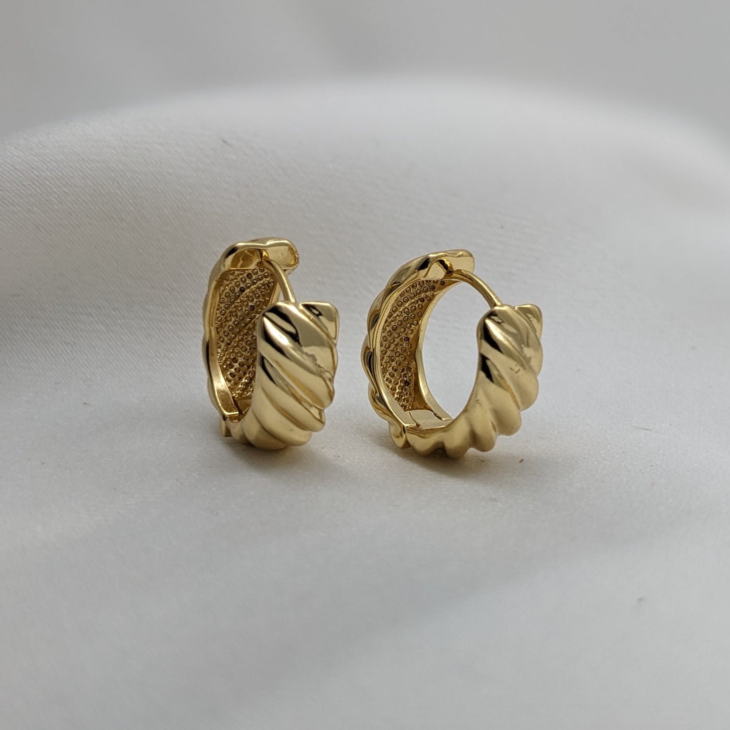 Hatched Hoops