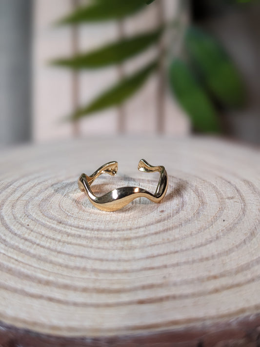 Utterly Minimal Ring