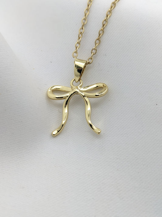 Cutesy Bow Necklace