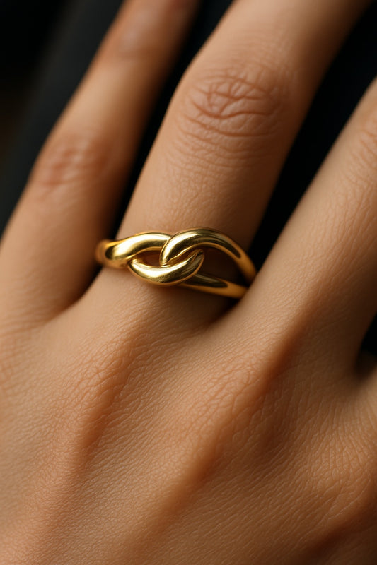 Infinity knot ring