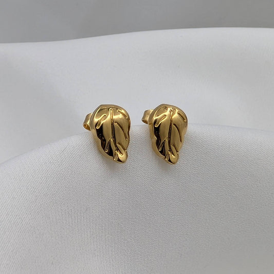 Tiny Leafy Studs